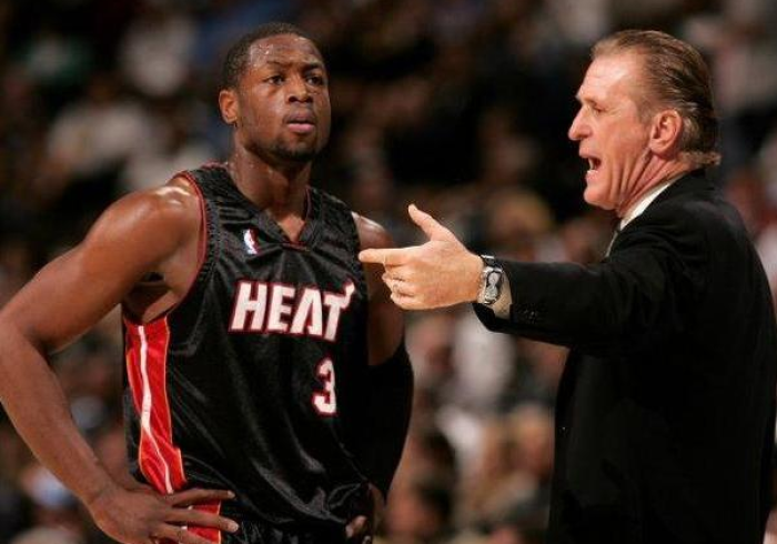 一分钟讲解“白金岛跑胡子挂先试用后付款”作弊挂(辅助外挂+